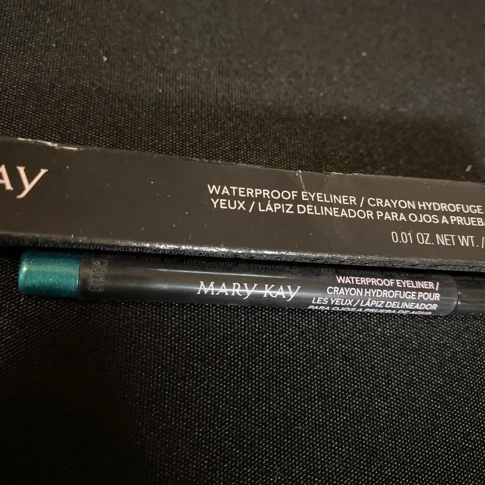 Mary Kay Waterproof Eyeliner Crayon Emerald Green